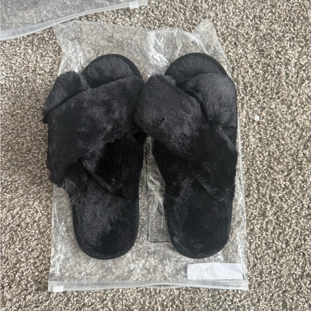 Women's Black Faux Fur Slippers